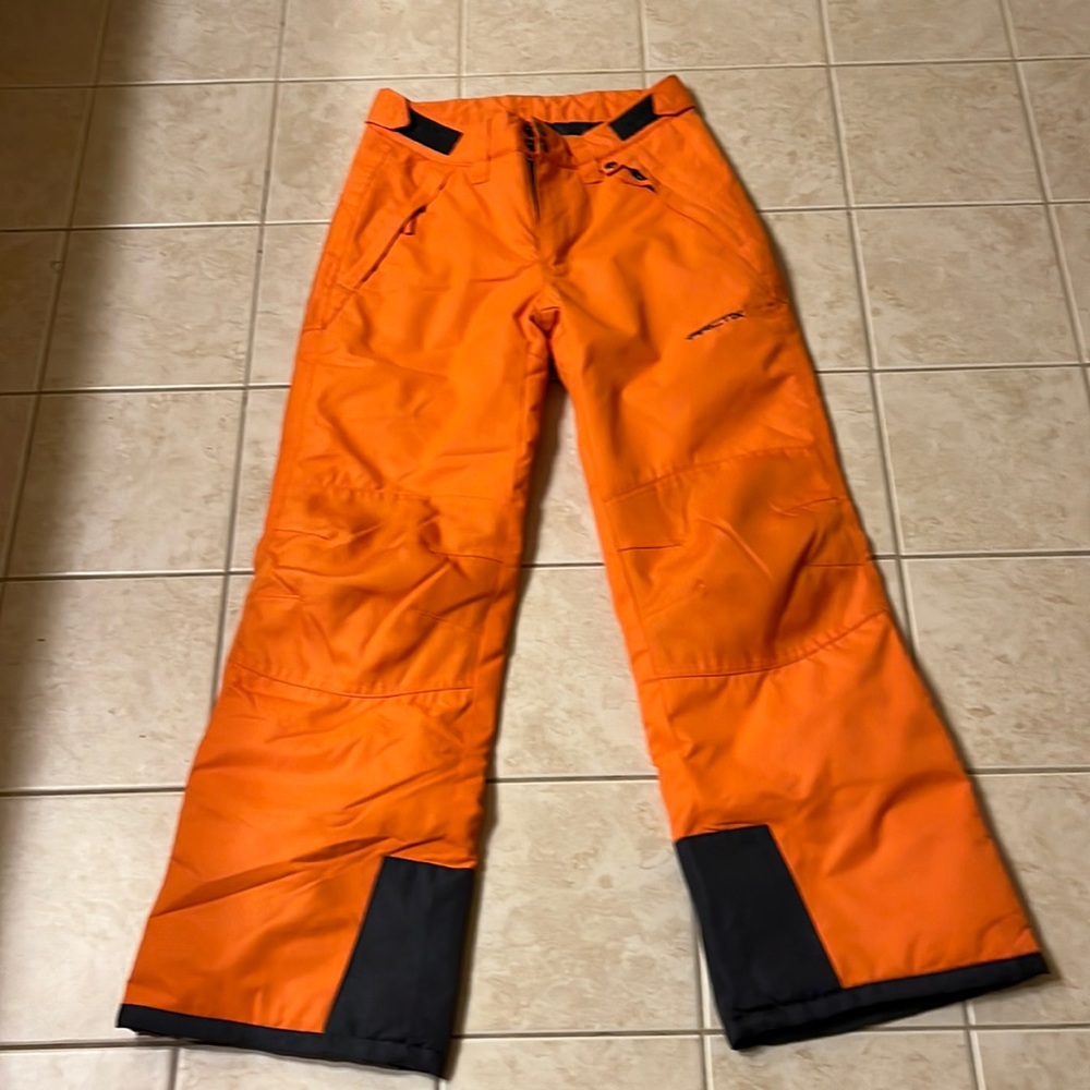 Boys Youth Large snowboarding pants. Orange purchased at Pelican ski Shop.